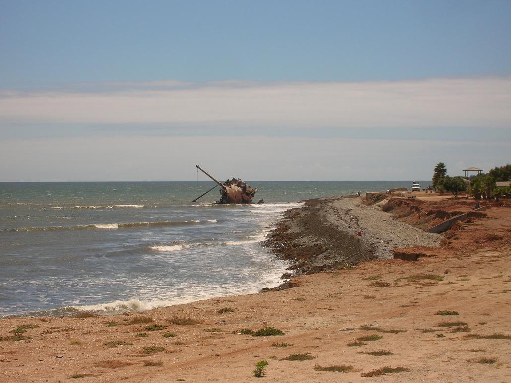 Shipwreck, Punto San Jacinto, Baja